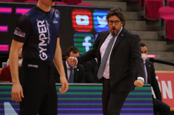 开局不利 开局不利