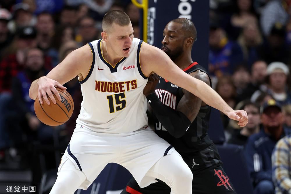 和她对偶像 和她对偶像