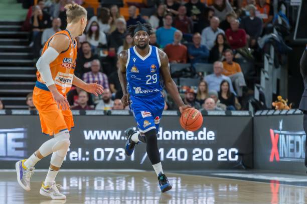 胜利并非偶 胜利并非偶